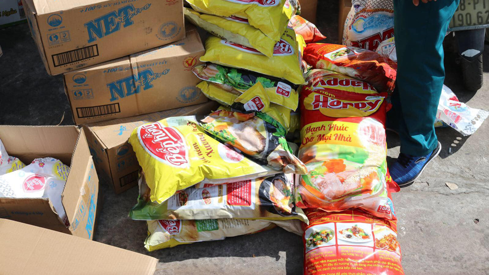 Bình Dương Phát hiện gần 2 tấn bột ngọt giả chuẩn bị tung ra trong dịp tết