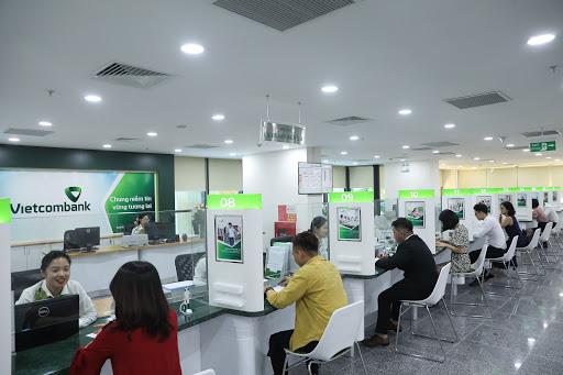 Liên tục giảm lãi suất cho vay khiến lợi nhuận Vietcombank giảm khoảng 3.700 tỷ đồng