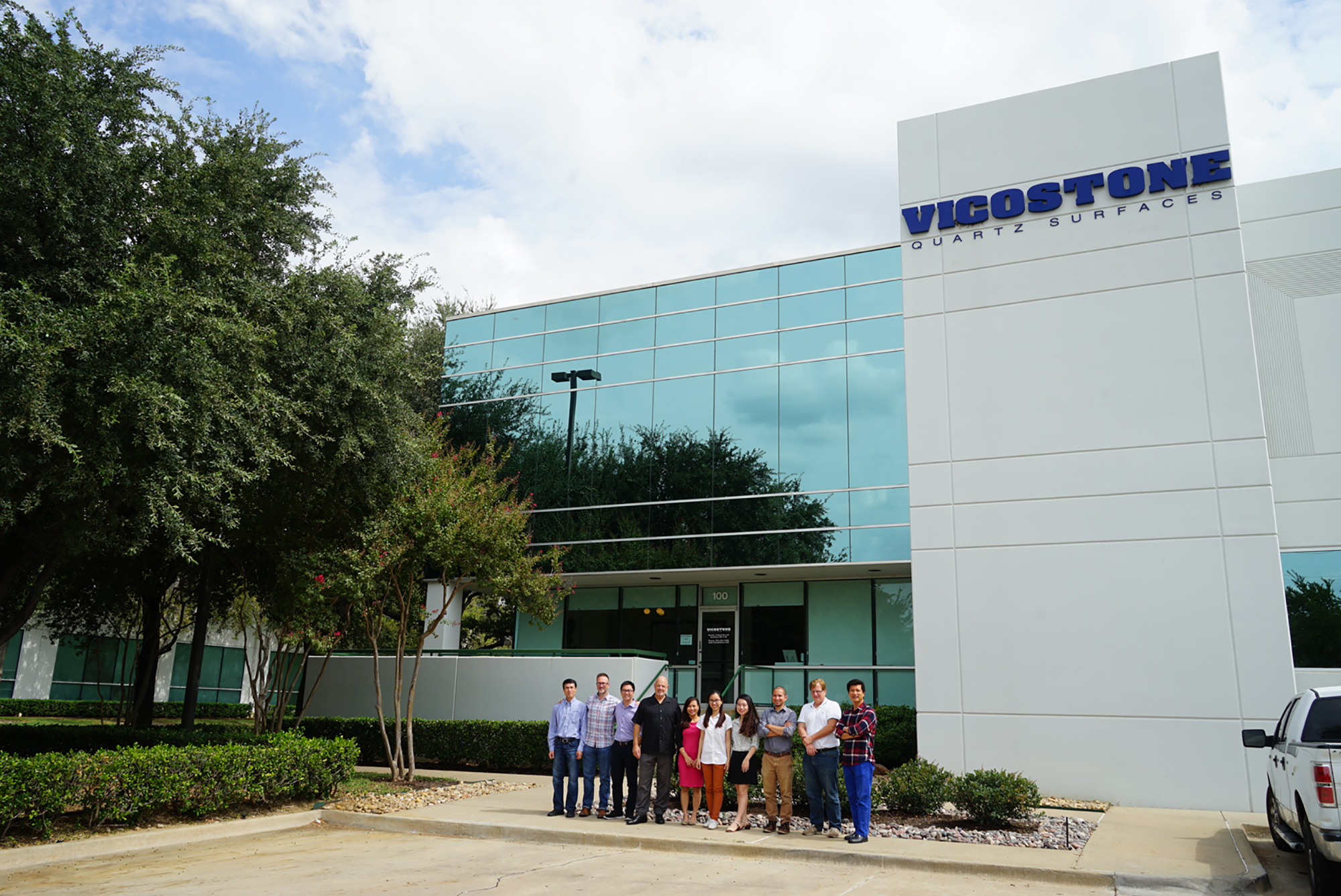 VCS sẽ dùng 4,8 triệu cổ phiếu quỹ thưởng cho cổ đông, chuyển niêm yết từ HNX sang HoSE