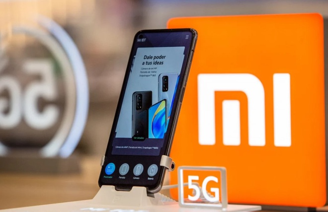 Các nhà lãnh đạo của Xiaomi mất hàng tỷ USD sau lệnh cấm của Mỹ