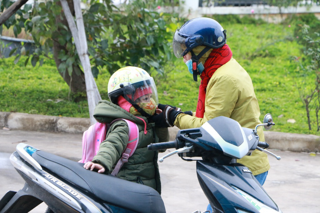 Hà Nội Điều chỉnh thời gian học để học sinh không phải đến trường quá sớm trong những ngày rét đậm