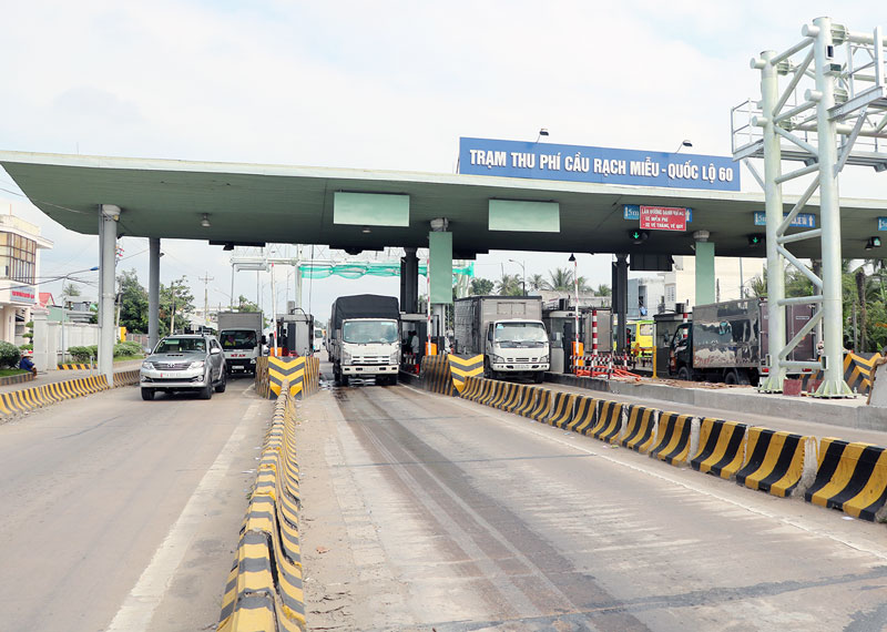 Cấm xe tải 3 trục trở lên qua cầu Rạch Miễu dịp Tết Nguyên đán