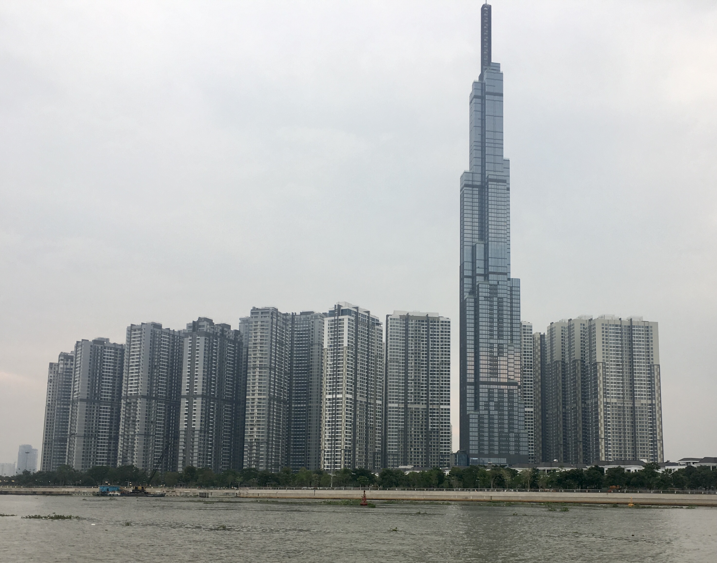 TPHCM Nhiều áp lực cho thị trường nhà ở