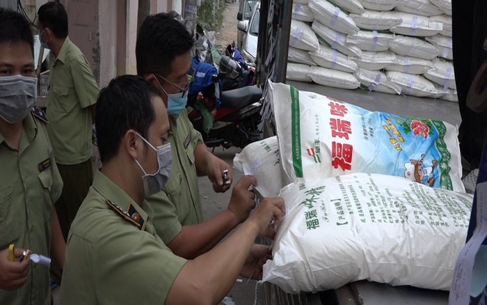 TP HCM Phát hiện 45 tấn bột ngọt giả thuộc loại cấm lưu hành