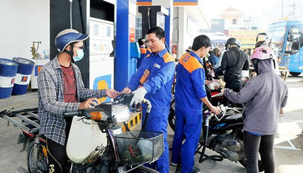 Chiều nay 261, giá xăng trong nước tăng lần thứ 5 liên tiếp