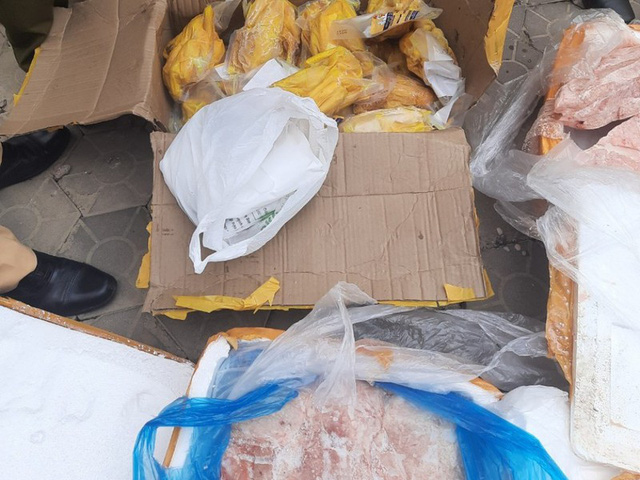 Bắt giữ xe vận chuyển hơn 5 tấn thực vật không rõ nguồn gốc từ Quảng Ninh đi tiêu thụ