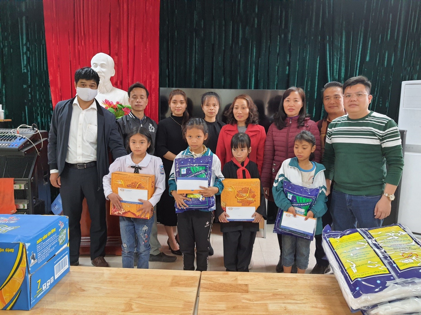 CLB Báo chí Hà Tây Chương trình“Tết cho người nghèo quê ta” mang Xuân ấm áp đến với những mảnh đời cơ cực 