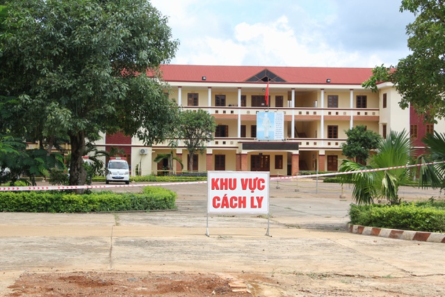 Cách ly, truy vết nhiều người đi cùng xe với 2 ca dương tính SARS-CoV-2 Gia Lai