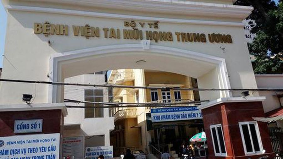 Cách ly 7 nhân viên y tế Bệnh viện Tai Mũi Họng tiếp xúc ca mắc COVID-19