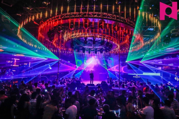 Hà Nội yêu cầu các quán karaoke, vũ trường, quán bar tạm dừng hoạt động từ 0h ngày 12