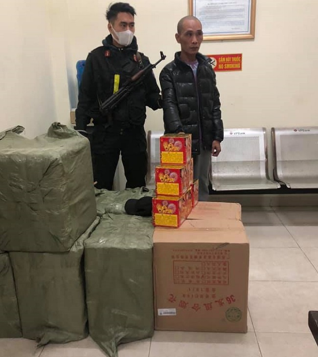 Vận chuyển pháo nổ “nóng” trở lại những ngày cận Tết