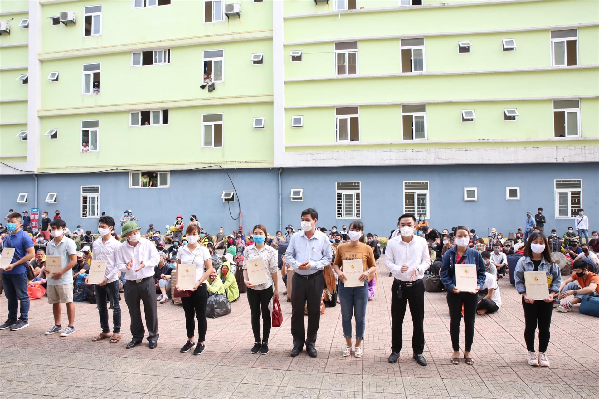 Cách ly và truy vết 2 xe khách đi từ Bình Dương về Hà Tĩnh