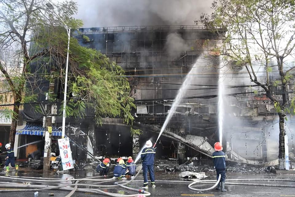 Hải Phòng Cháy quán karaoke MJM rộng hàng trăm mét vuông ngay giữa Trung tâm Thành phố