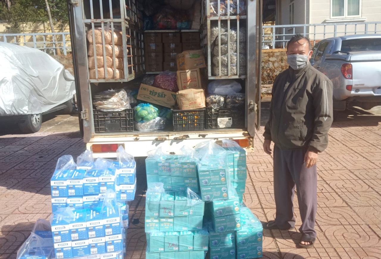 Bắt xe ô tô chở hơn 10 nghìn khẩu trang không rõ nguồn gốc ở Đắk Lắk