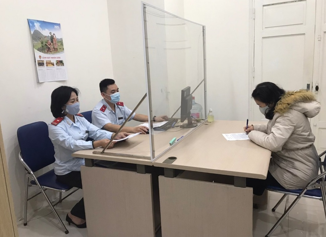 Hà Nội tiếp tục xử phạt 3 đối tượng tung tin giả về Covid-19