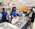 Siêu thị tăng thêm giờ mở cửa phục vụ nhu cầu mua sắmTết  