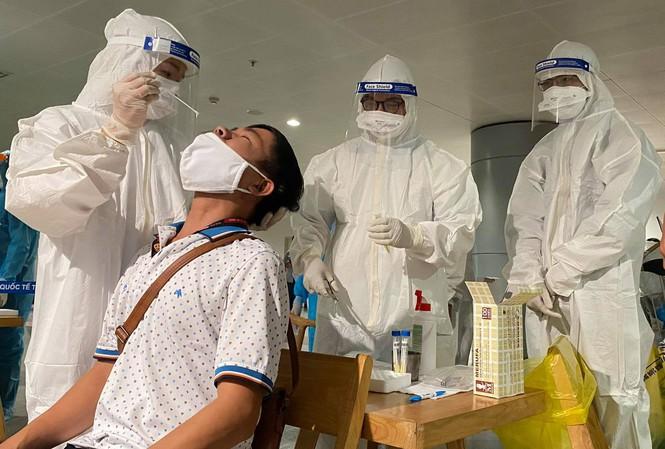 Bà Rịa - Vũng Tàu Xét nghiệm COVID-19 cho cán bộ, công chức