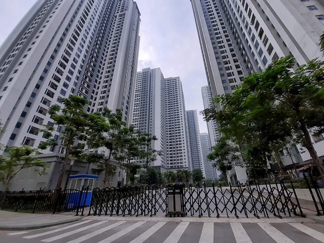 Hà Nội Phong tỏa tạm thời chung cư ở quận Bắc Từ Liêm vì có người ngoại quốc tử vong