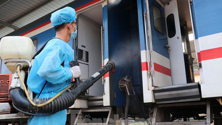 Vắng khách sau Tết, đường sắt cắt giảm nhiều đoàn tàu khách Thống nhất