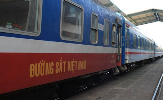 Đường sắt giảm giá đến 50% cho hành khách mua vé