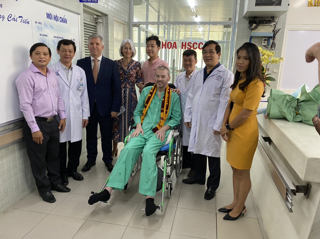 TP. HCM Người thầy thuốc đi đầu trong chữa trị phòng chóng dịch Covid – 19 