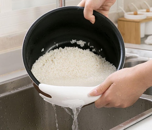 Chuyên gia Ấn Độ khuyên ngâm gạo trước khi nấu cơm Lợi ích bất ngờ và 4 bước ngâm gạo đúng cách