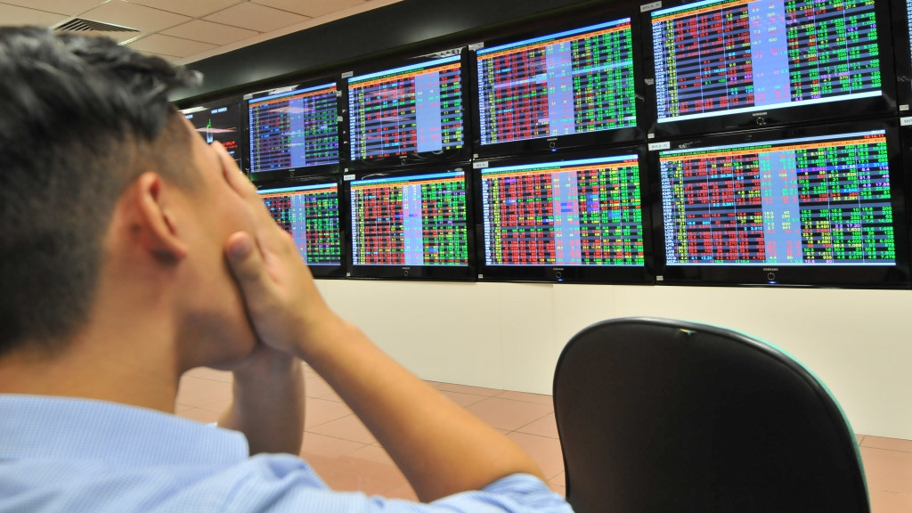 Chuyển giao dịch cổ phiếu niêm yết từ HOSE sang HNX giảm nghẽn hệ thống