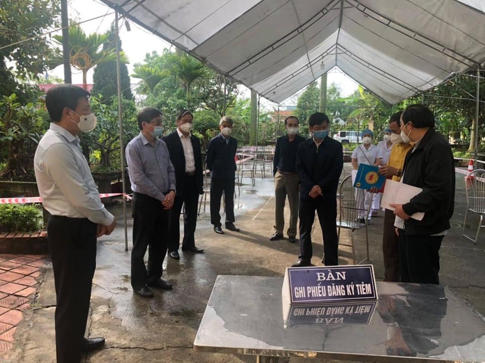 Hải Dương Ưu tiên 80 phụ nữ trong nhóm nguy cơ cao tiêm vaccine phòng covid-19 trong ngày Quốc tế phụ nữ