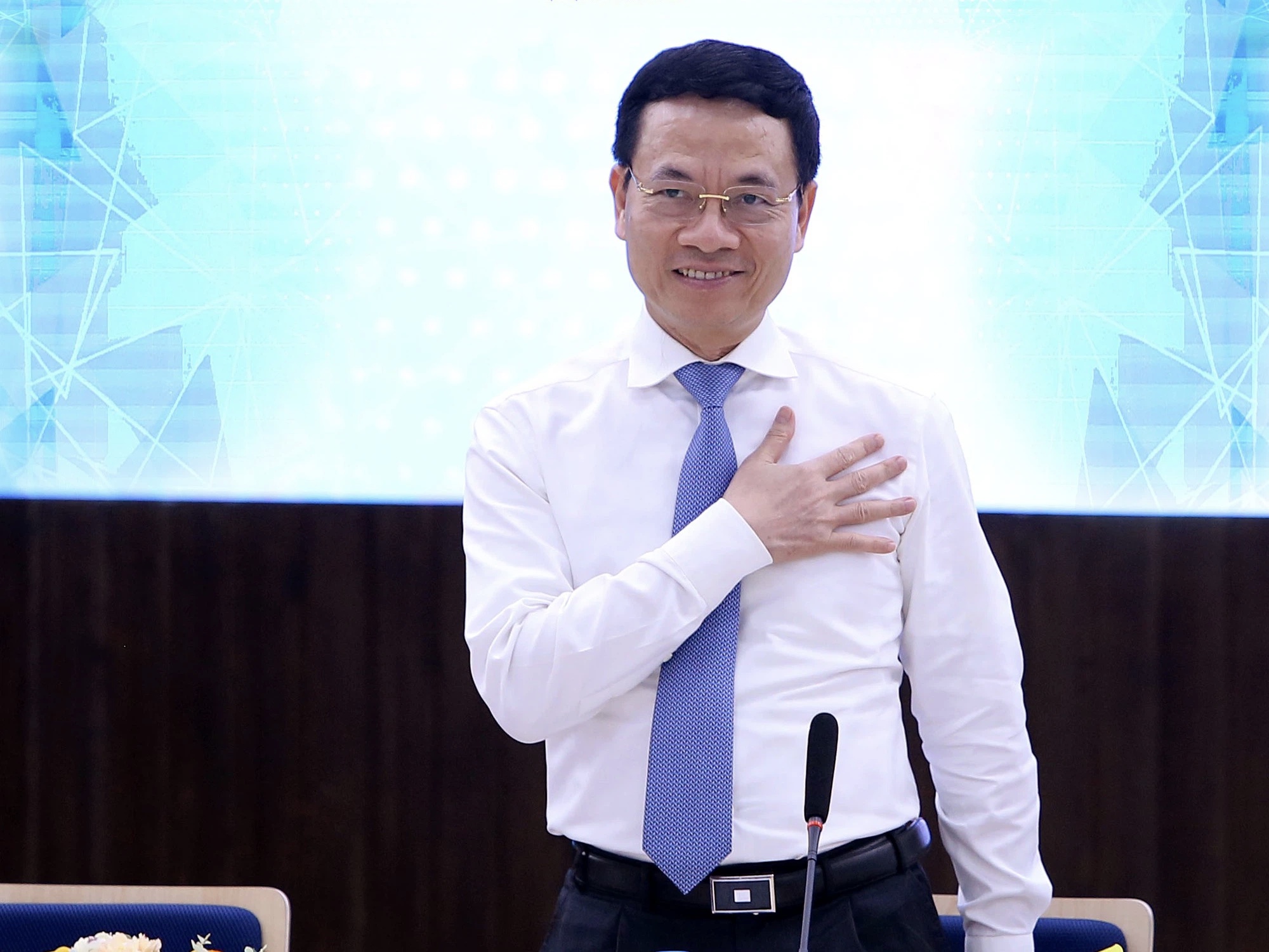 Bộ trưởng Nguyễn Mạnh Hùng gửi thư chúc mừng ngày Quốc tế Phụ nữ 83