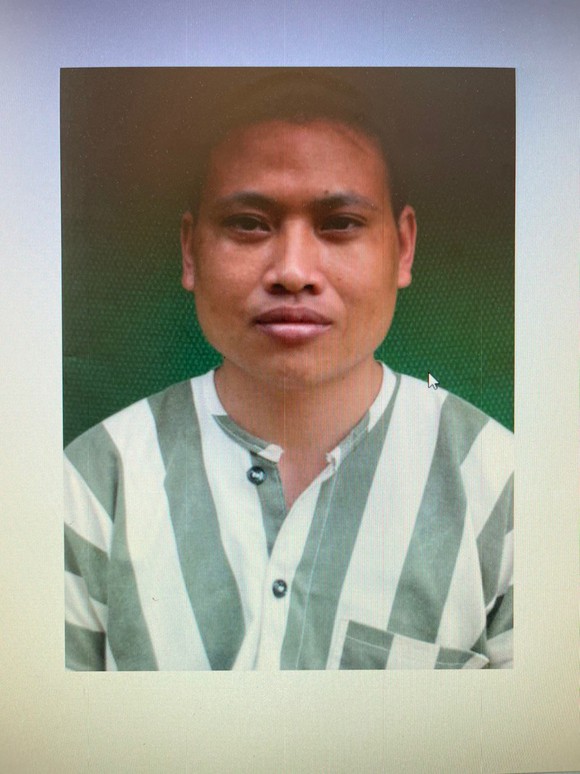 Truy tìm kẻ mang tội giết người trốn khỏi trại giam