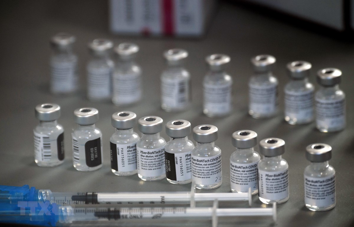 Các ông lớn sản xuất vaccine Covid-19 thu lại lợi nhuận khổng lồ