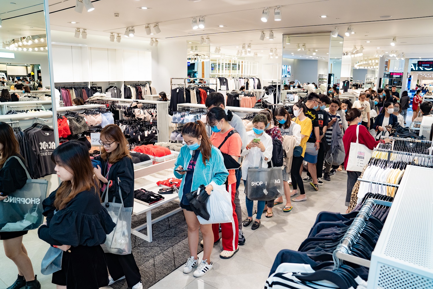 Việt Nam trở thành “miền đất hứa” cho các thương hiệu bán lẻ quốc tế trong năm 2021