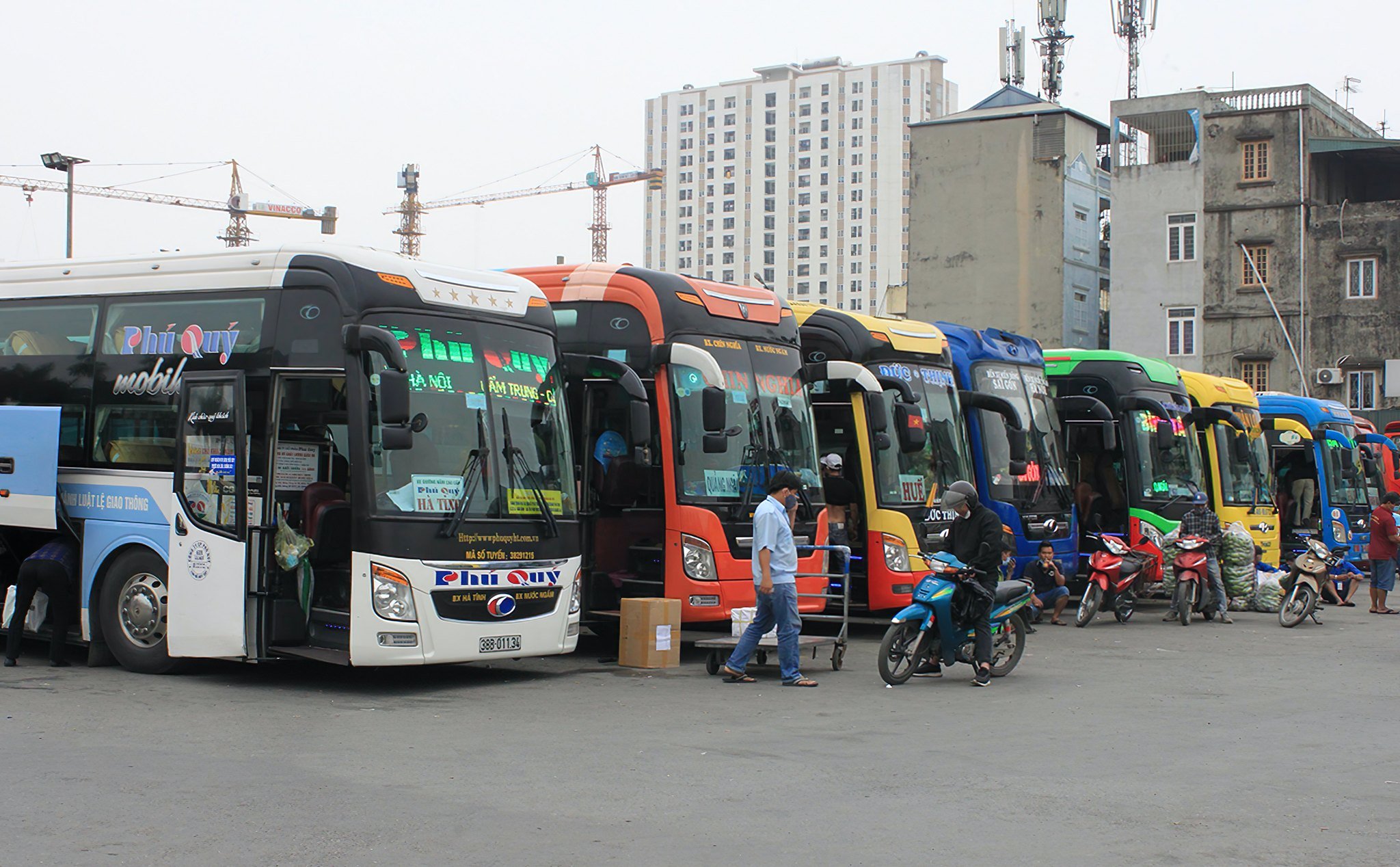 Quy định mới về niêm yết giá vận tải hành khách bằng xe ô tô