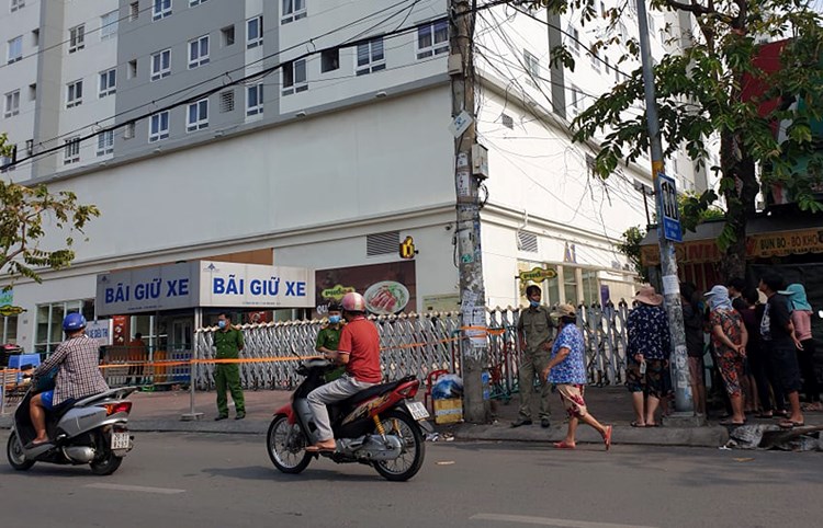 Điều tra nguyên nhân vụ 2 cô gái trẻ rơi từ tầng cao chung cư xuống đất