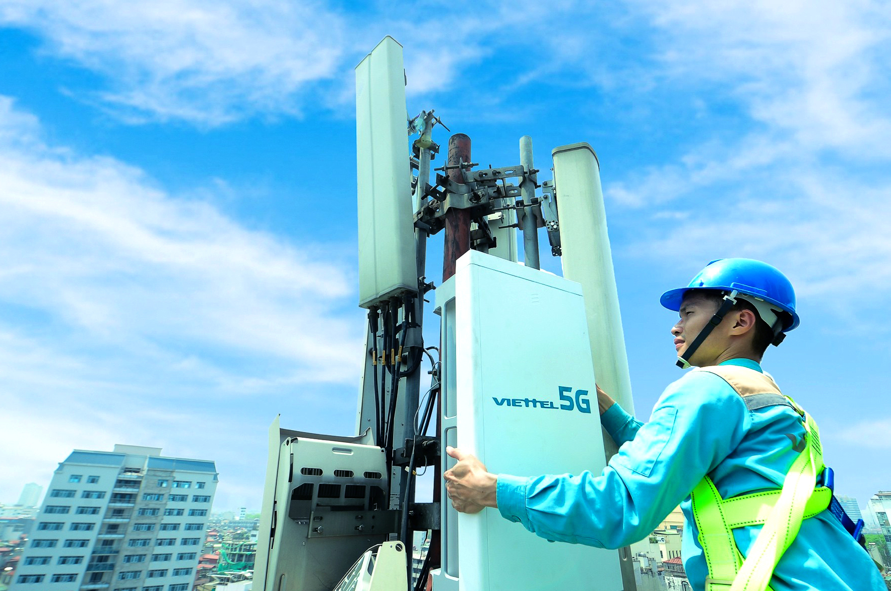 Vingroup chuyển giao miễn phí dự án sản xuất thiết bị viễn thông 5G cho Viettel