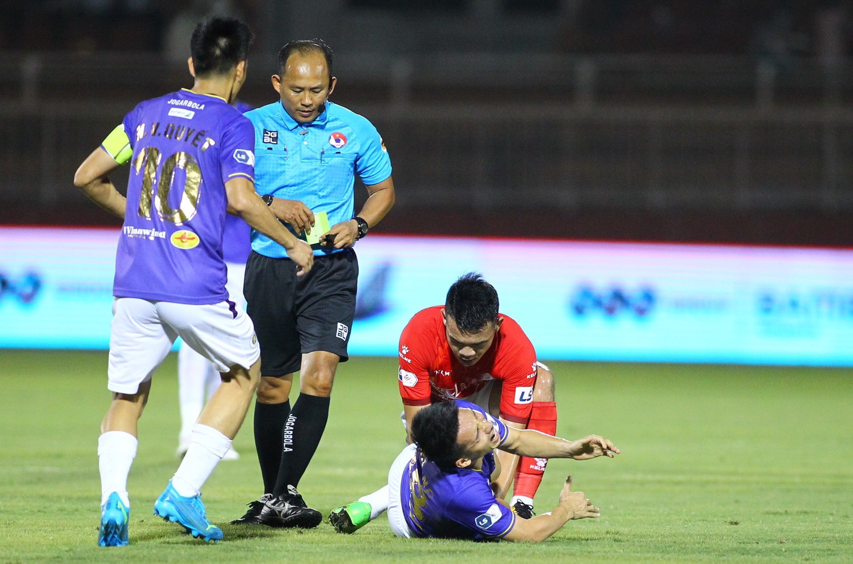 PTI sẽ chi trả chi phí điều trị chấn thương cho cầu thủ Hùng Dũng