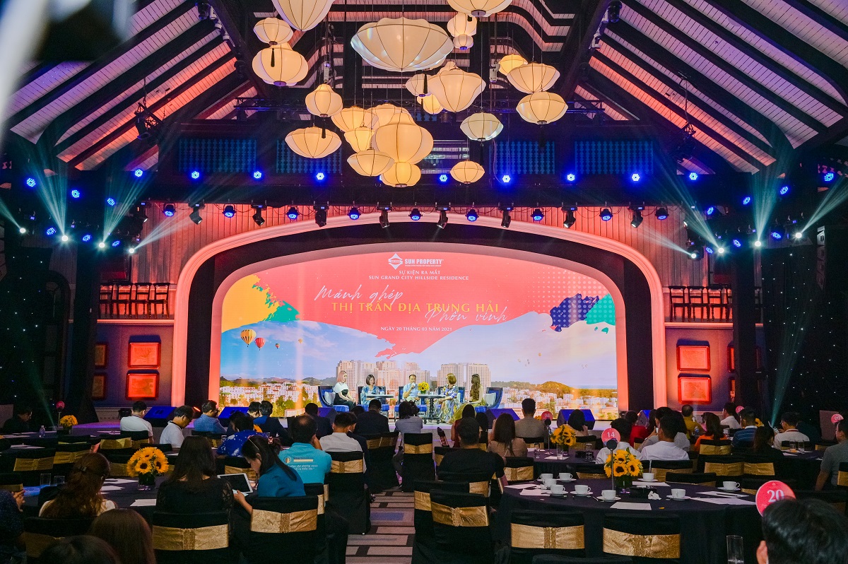 Thị trấn Địa Trung Hải bừng sáng tại sự kiện ra mắt Sun Grand City Hillside Residence