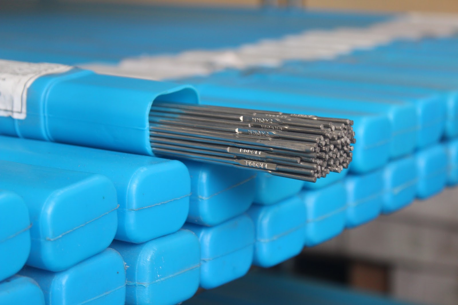 Việt Nam điều tra chống bán phá giá vật liệu hàn Trung Quốc, Thái Lan, Malaysia