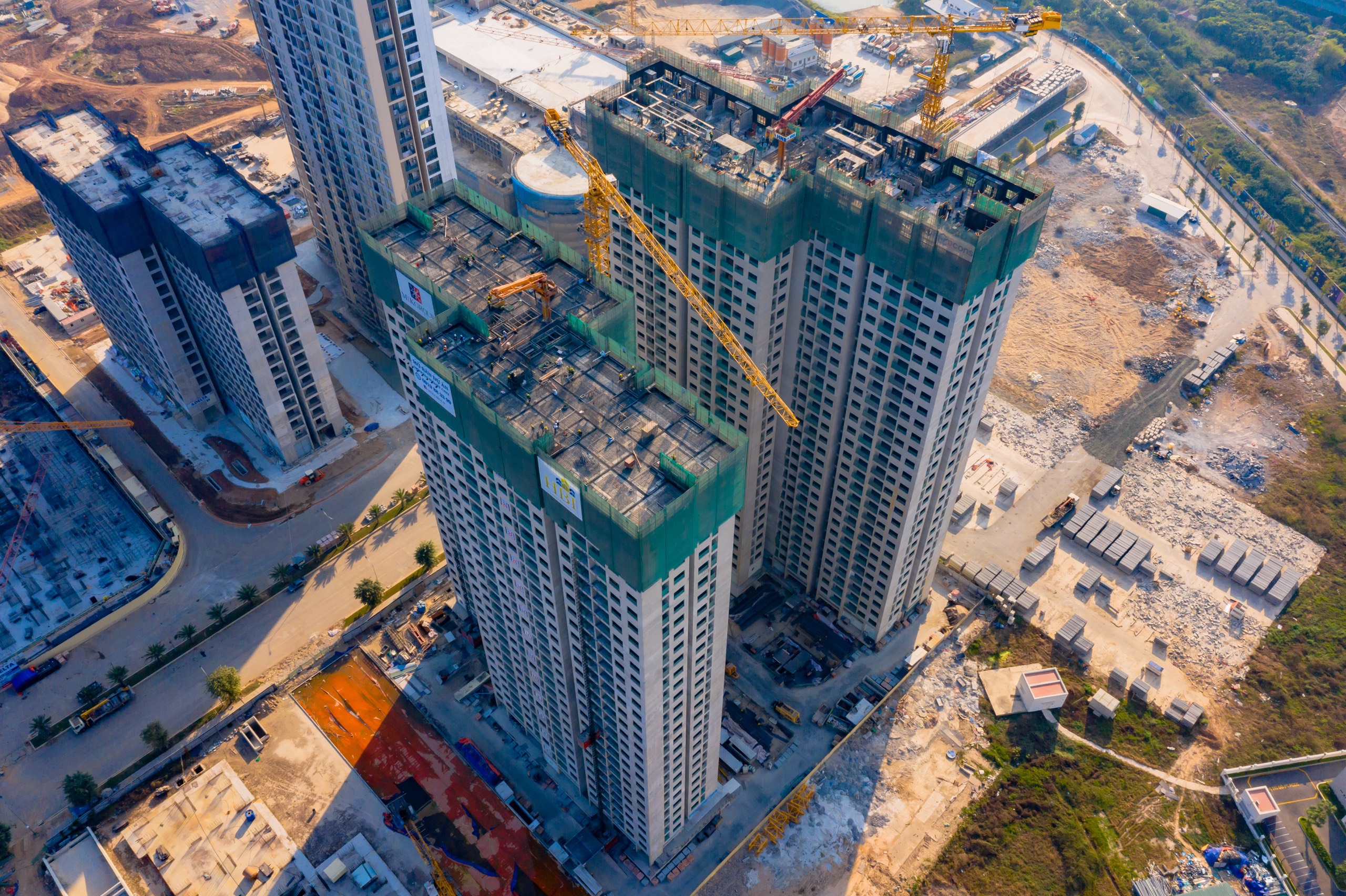 MIKGroup chính thức cất nóc phân khu 1 dự án Imperia Smart City