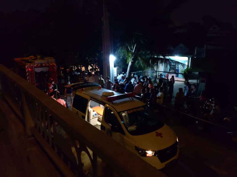 Cháy nhà lúc rạng sáng, 6 người trong một gia đình tử vong