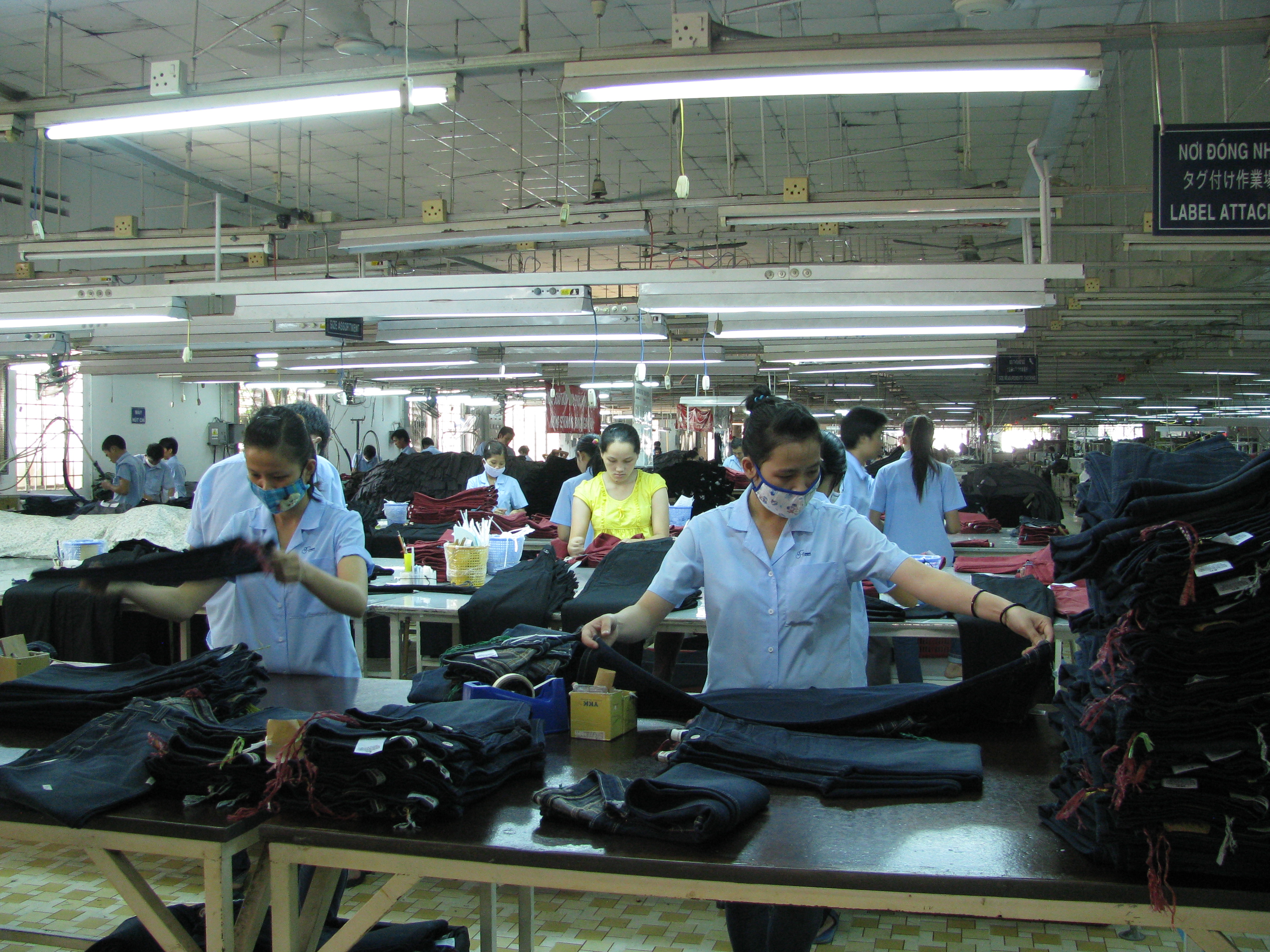 TP.Hồ Chí Minh Doanh nghiệp khôi phục sản xuất kinh doanh