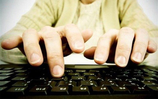 Không báo cáo về việc dự kiến giao dịch, Công đoàn Tổng Công ty cổ phần Dịch vụ Tổng hợp dầu khí bị phạt 110 triệu đồng