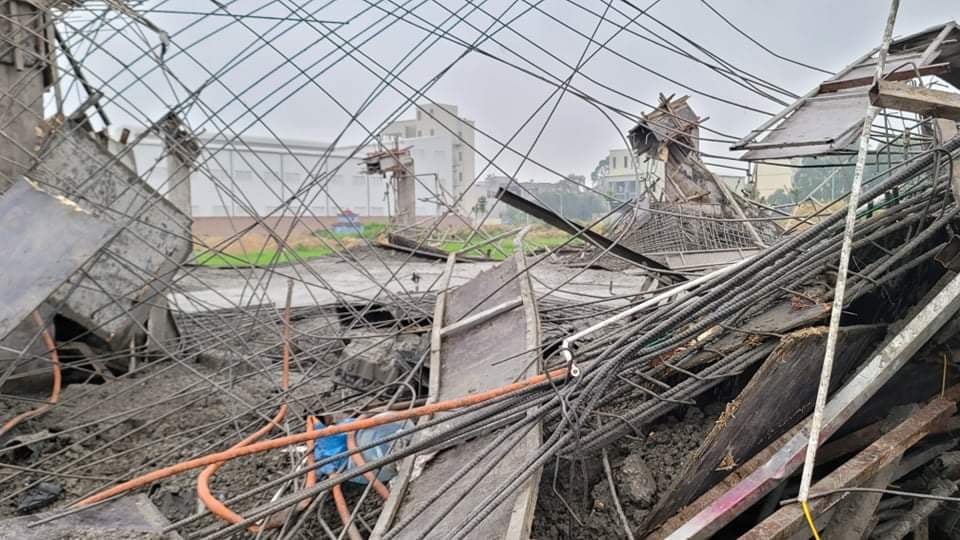 Bắc Ninh Sập giàn giáo công trình xây dựng khiến 2 người bị vùi lấp