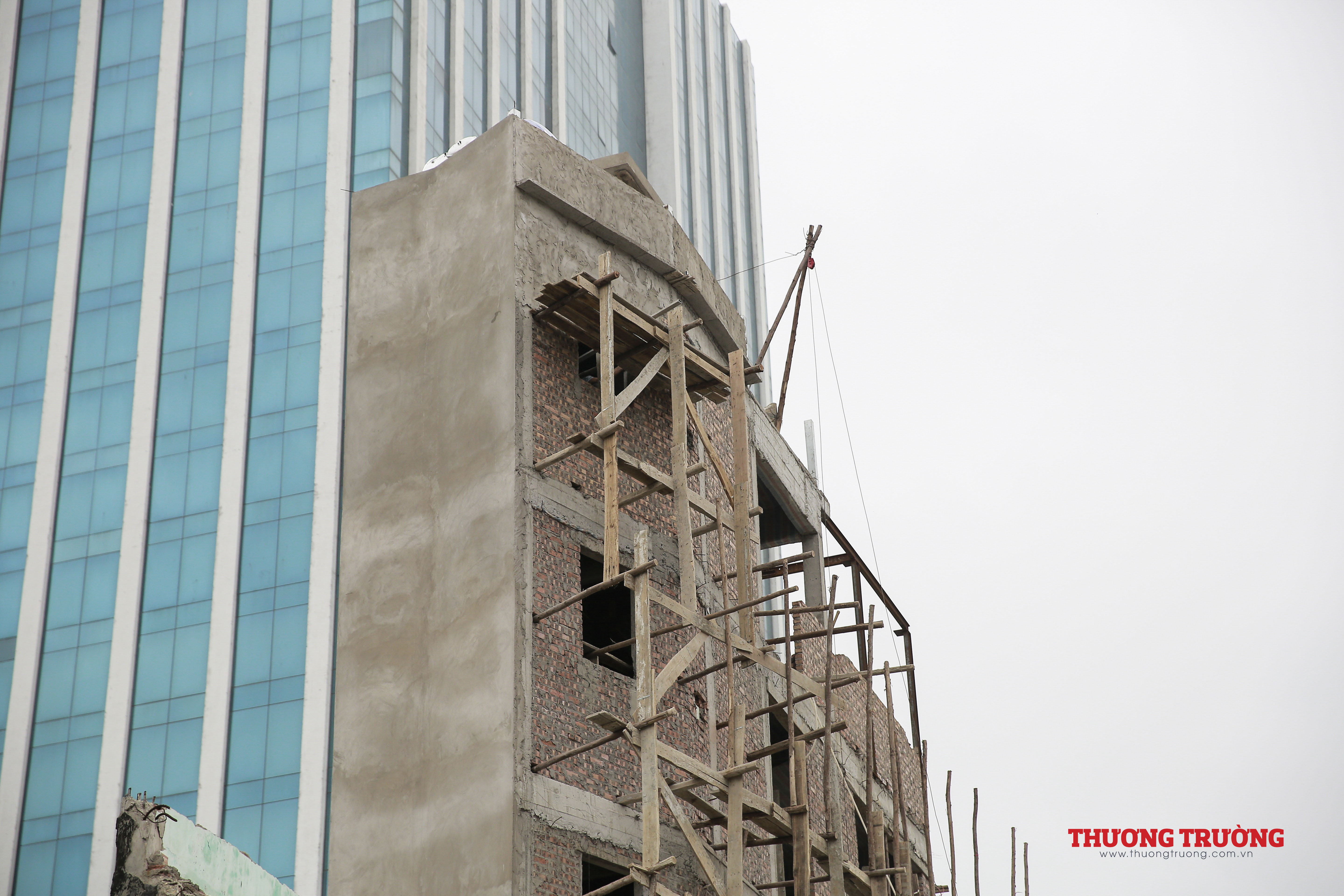 Những căn nhà siêu méo siêu mỏng trên đường Vành đai 2