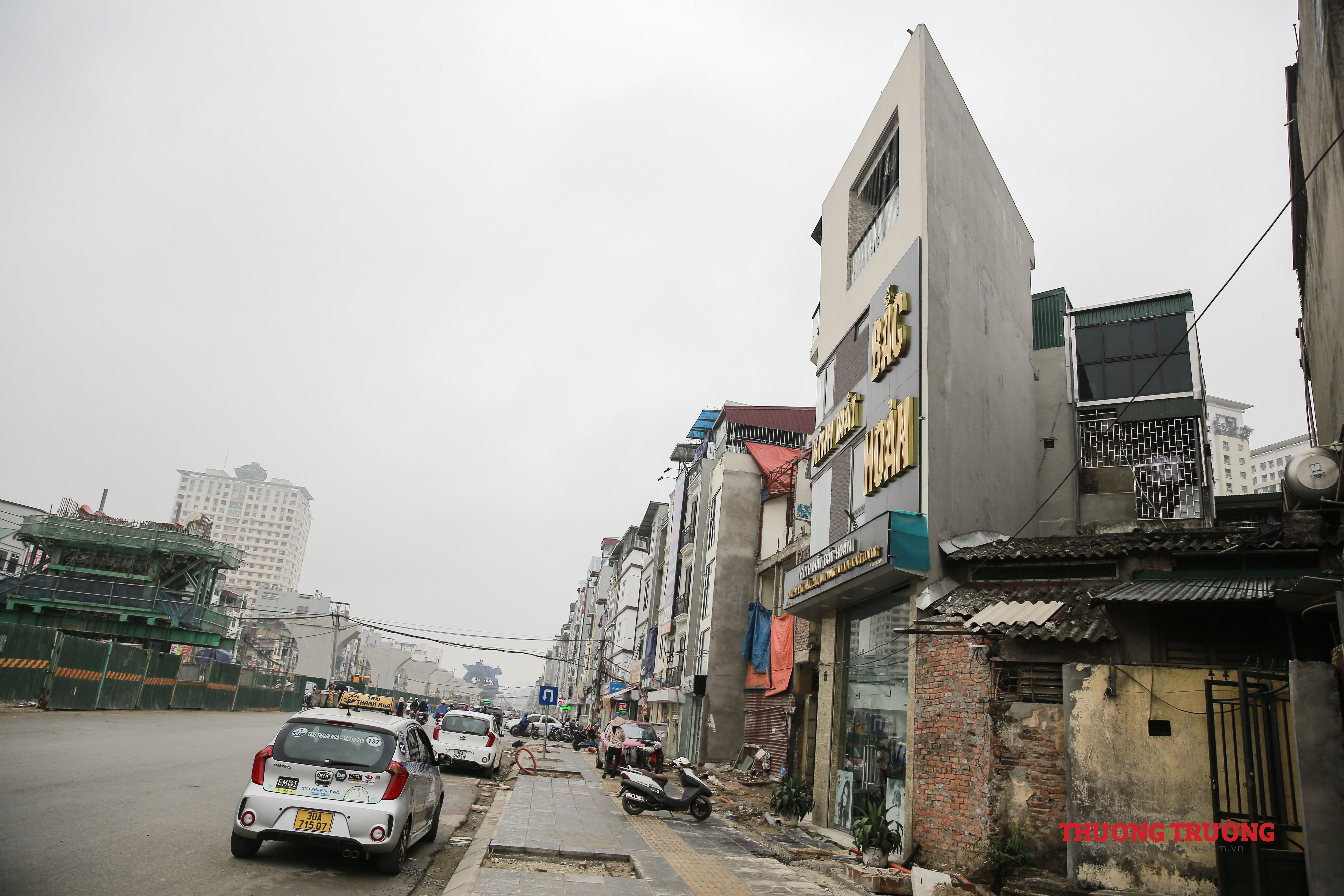 Những căn nhà siêu méo siêu mỏng trên đường Vành đai 2