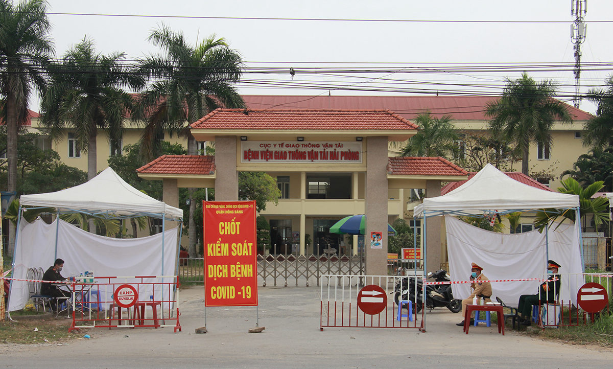 Bệnh nhân 11 lần xét nghiệm dương tính SARS-CoV-2 đã có kết quả âm tính lần 3