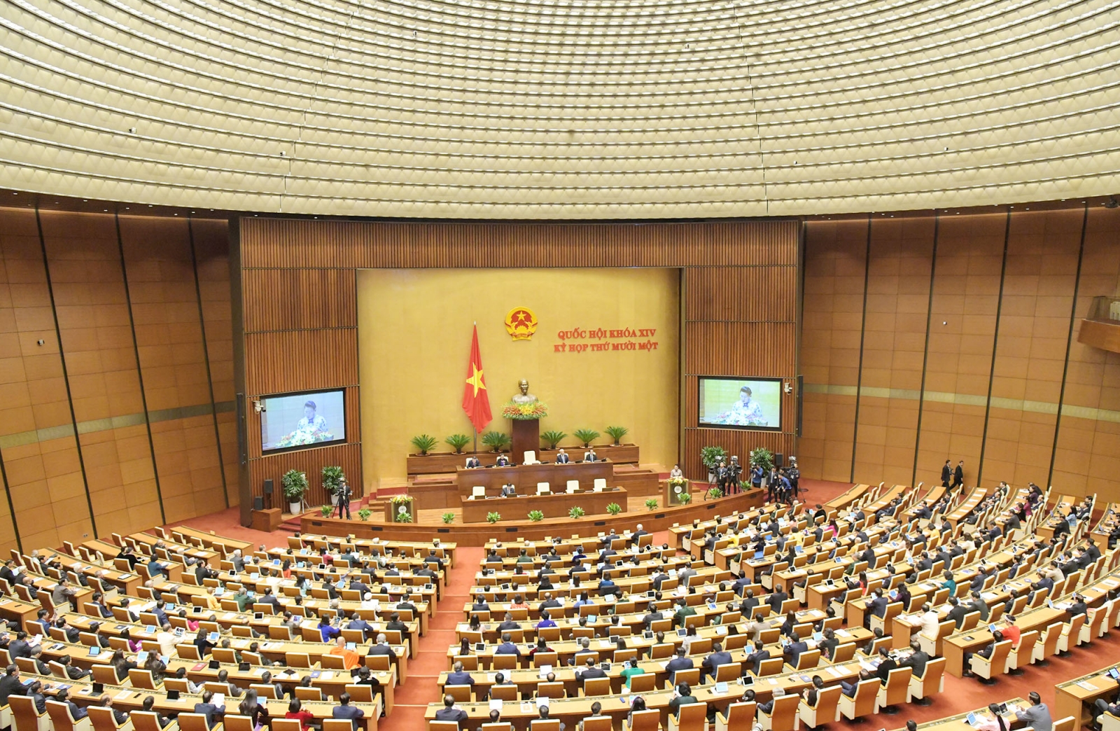 Phê chuẩn bổ nhiệm 2 Phó Thủ tướng và 12 bộ trưởng