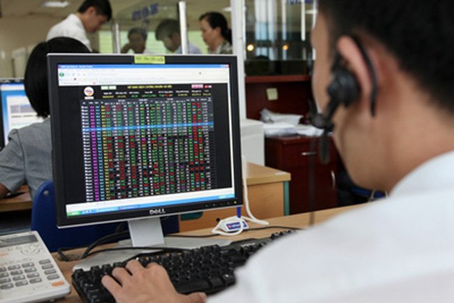 HOSE đưa một loạt cổ phiếu vào diện cảnh báo do thua lỗ