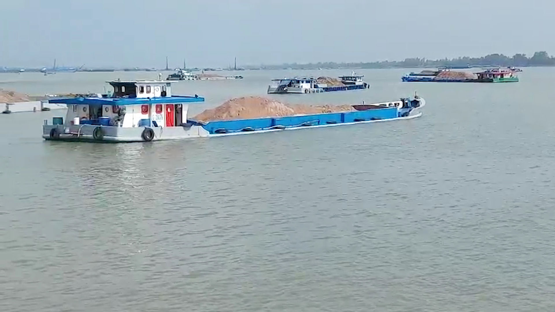 An Giang Mỏ cát sông Tiền được đấu giá từ 7.2 tỷ lên gần 2.812 tỷ đồng, gấp 390 lần so với ban đầu