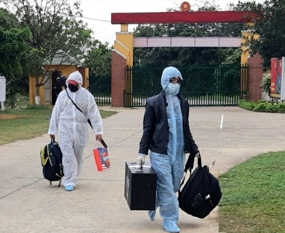 Điều tra, truy vết 3 người nhập cảnh trái phép từ Campuchia đến TP HCM rồi đi Nội Bài